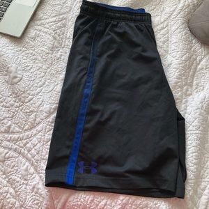 Black under armour shorts!